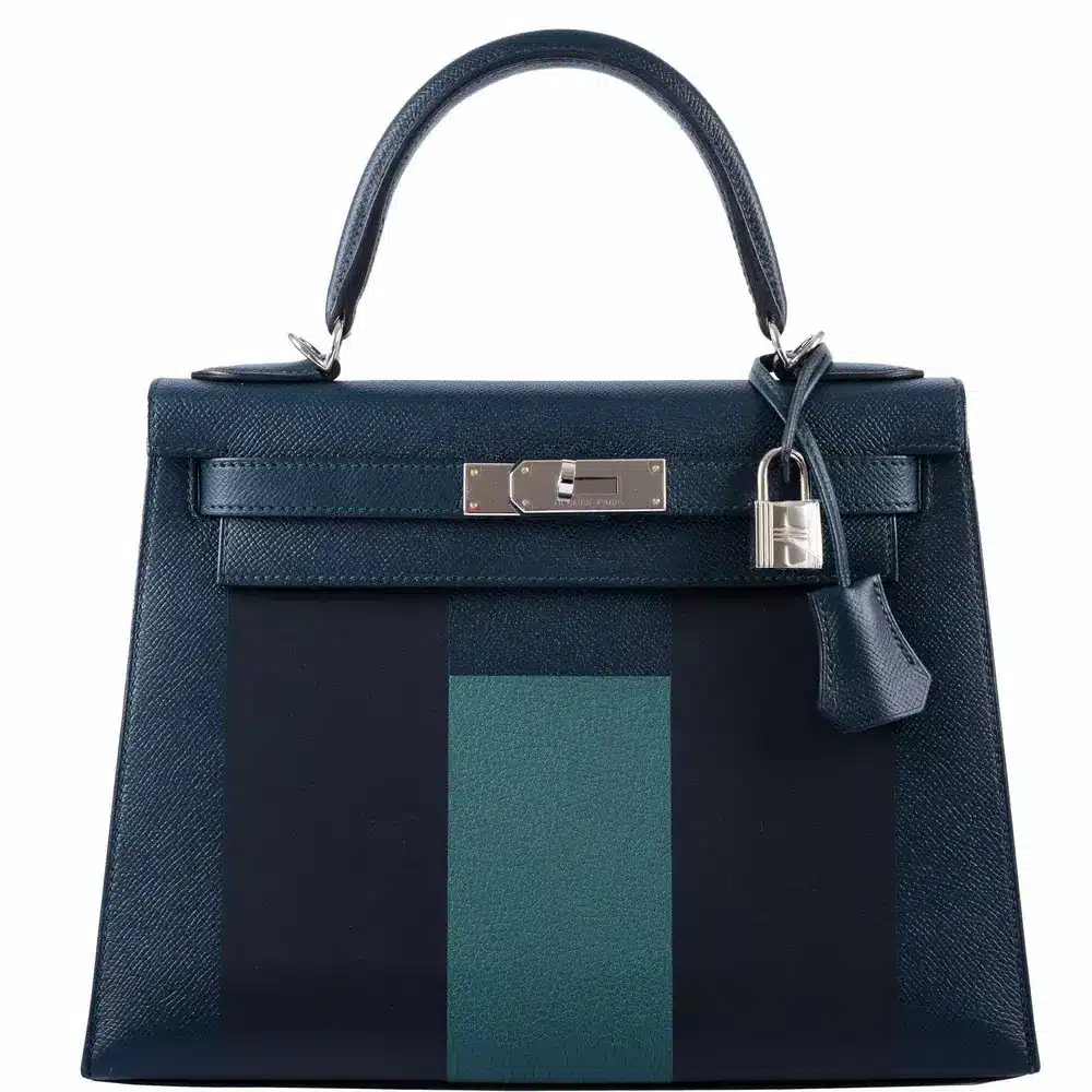 Hermès Rare Collectible 2019 Kelly 28 Sellier Vert Cypres/Blue Obscur/Malachite Clemence